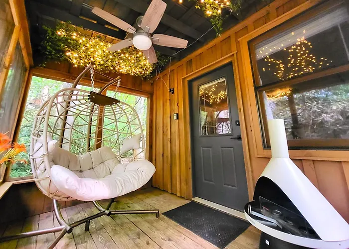 Bird'S Nest Cabin At Cabin Fever In Nc