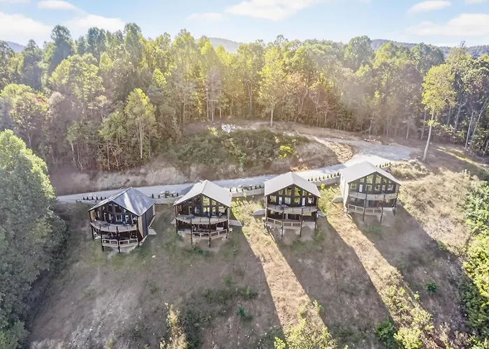 Golden Dawn At Saluda Mountain Retreats